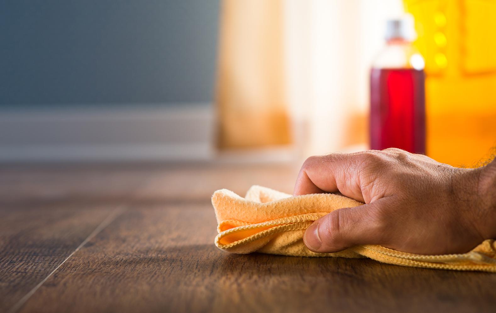 Limpar o parquet com produtos naturais